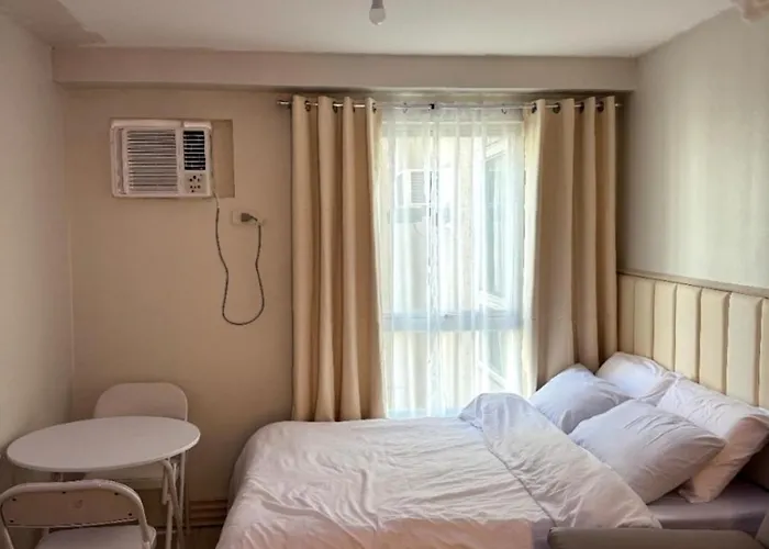 Urban Deca Homes Aparthotel Manila